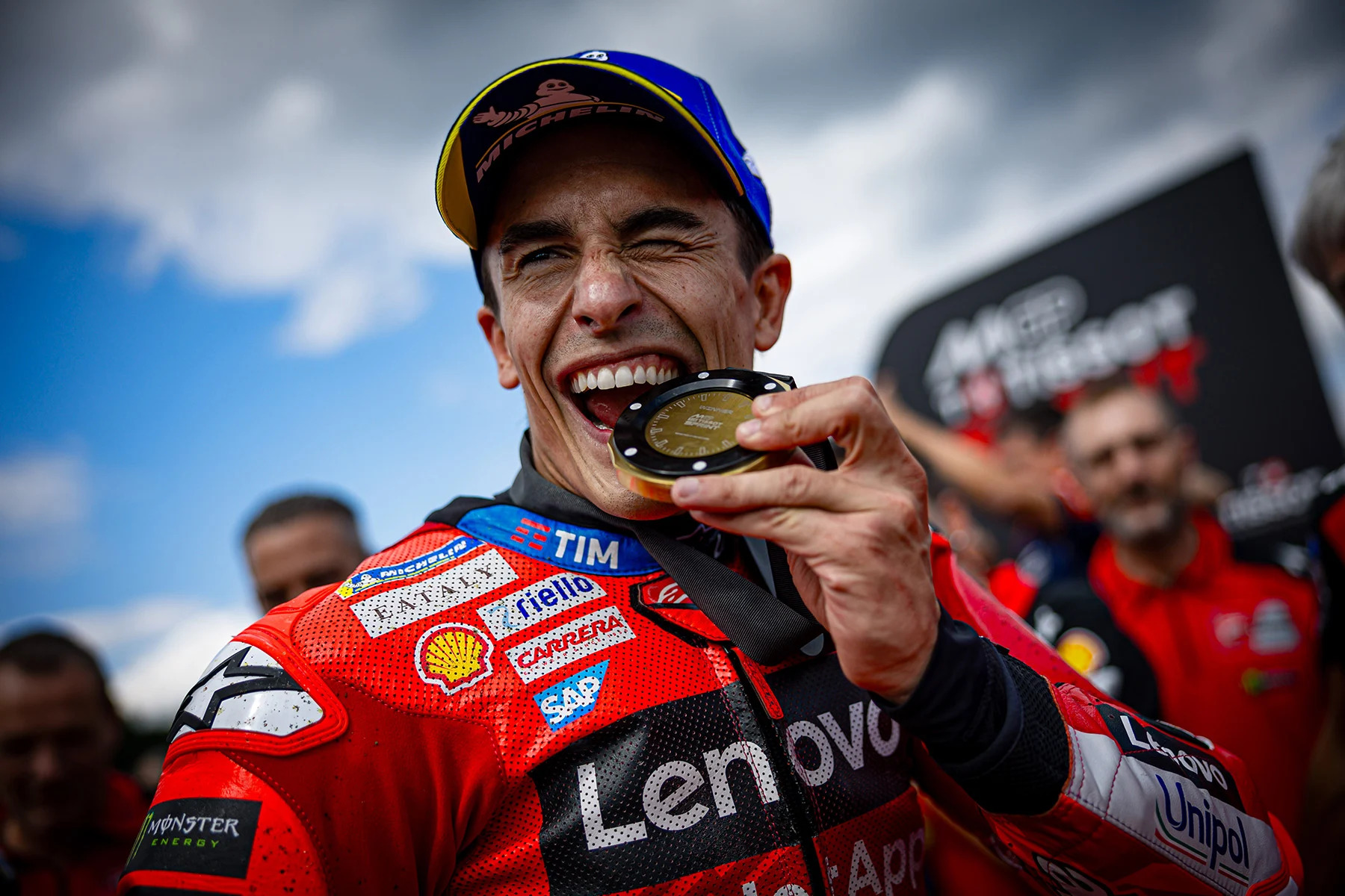 Marc Márquez celebrant la victòria a la cursa esprint del GP d'Àustria
